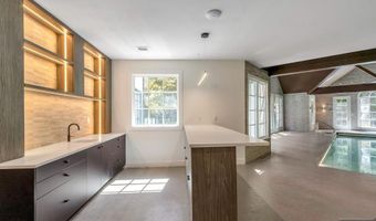4 Duck Pond Rd, Alpine, NJ 07620
