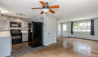 12 Twin Leaf Trl, Narragansett, RI 02874