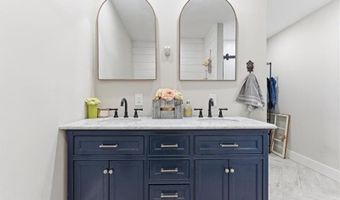 121 RIPLEY Ave, Adairsville, GA 30103