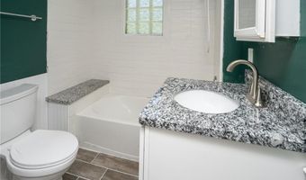 914 Jersey St, Baldwin City, KS 66006