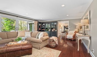 266 Pettis Ave NE, Ada, MI 49301