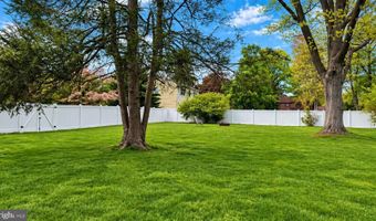 810 N LIMEKILN Pike, Ambler, PA 19002