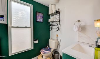 35 Grand St, Amsterdam, NY 12010