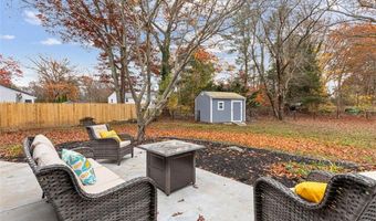 27 Christine Dr, Barrington, RI 02806