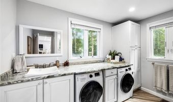 93 Burdickville Rd, Charlestown, RI 02813