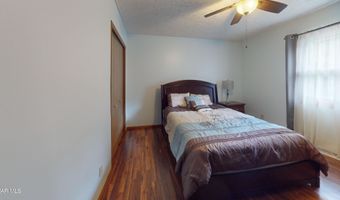 1647 Saint Francis Ln, Altoona, PA 16602