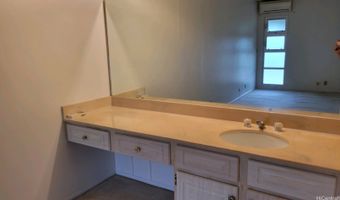 98-1789 Hapaki St, Aiea, HI 96701
