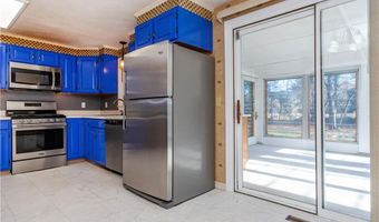 38 Greenwood Rd, North Kingstown, RI 02852