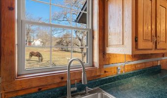1793 Cherokee Dr, Bean Station, TN 37708