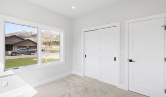 85 COLUMBINE St, Alpine, WY 83128