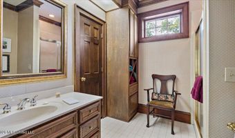 3826 Mississippi 18, Brandon, MS 39042