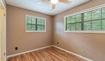 7035 Point View Rd, Benton, AR 72015