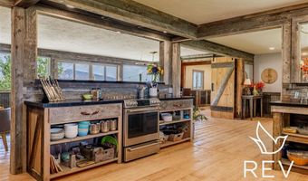 30 Carter Mountain Rd, Cody, WY 82414