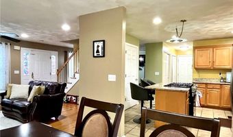 2 Hayes St, Johnston, RI 02919
