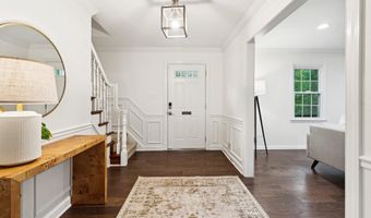 4606 HOLBORN Ave, Annandale, VA 22003