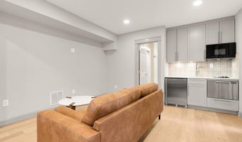 4111 18TH Rd N 1, Arlington, VA 22207