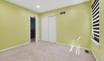 567 Brook Meadow Dr, Ballwin, MO 63021