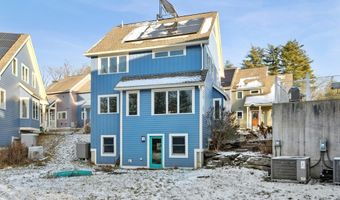 71 Village Ct 71, Berlin, MA 01503