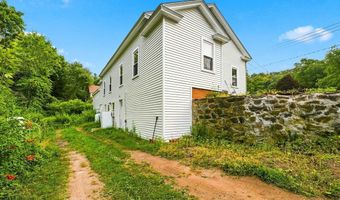 270 N Brookfield Rd, Barre, MA 01005
