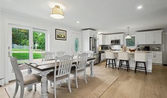 20 Roxbury Rd, Narragansett, RI 02882