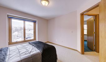 825 Brookside Dr, Ann Arbor, MI 48105