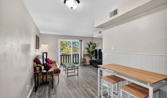 1915 NW Hickory Ln 8, Ankeny, IA 50023