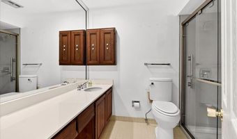 501 Nottingham Dr, Ballwin, MO 63011