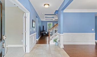 341 Spotted Ridge Cir, Woodstock, GA 30188