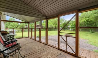 605 6Th St, Barling, AR 72923