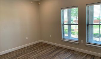 9223 Ra Young Jr Dr, Barling, AR 72923