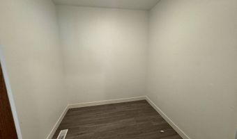1007 5th St, Britton, SD 57430