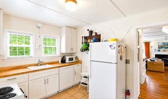 26 Knoll Crest Ln, Bennington, VT 05201