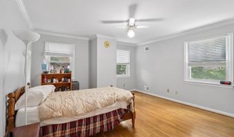 5110 DUVALL Dr, Bethesda, MD 20816