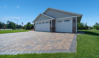 814 Curt Felt Dr, Alexandria, MN 56308