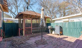 304 CHERRY St, Arkadelphia, AR 71923