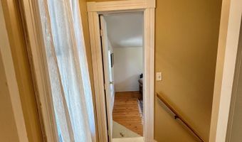 23 Holland St, Bangor, ME 04401