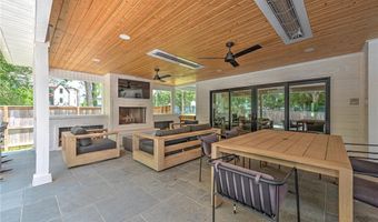 103 NE 7th St, Bentonville, AR 72712