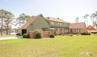 220 Lakeshore Dr, Alma, GA 31510