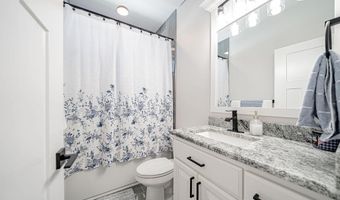 4839 Luxor Dr, Ammon, ID 83401