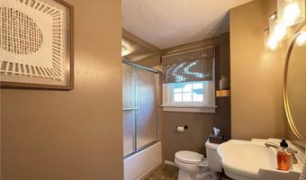 284 Kenilworth Dr, Akron, OH 44313