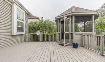2324 Tracy Ln, Algonquin, IL 60102