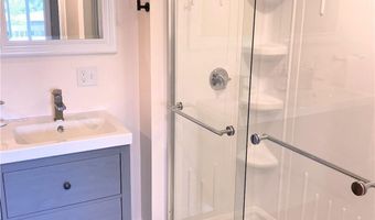 57 Saybrook Ave, Narragansett, RI 02882