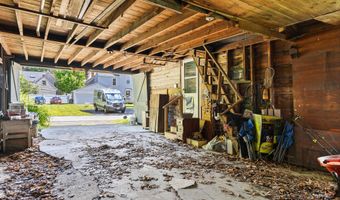 28 Chapel St, Augusta, ME 04330
