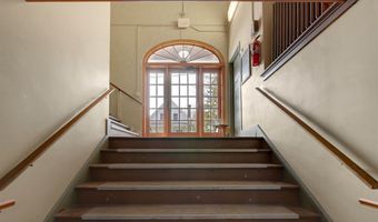14 School St, Bristol, VT 05443