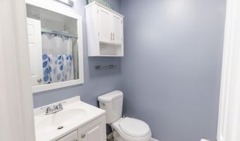 2604 Madaline Dr, Avenel, NJ 07001