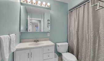 3 Waverly Pl, Aberdeen, NJ 07747