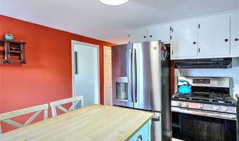 70 Boyce Ave, Barrington, RI 02806