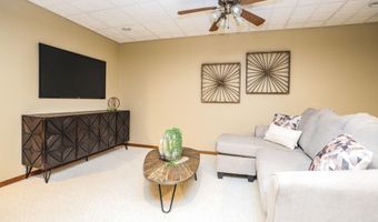 2107 SE Crystal Ave, Aberdeen, SD 57401