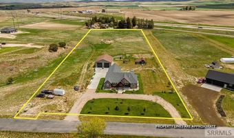 161 Snake River Dr, American Falls, ID 83211