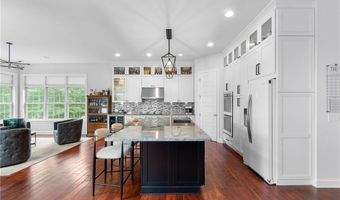 450 Hartville Rd, Atwater, OH 44201